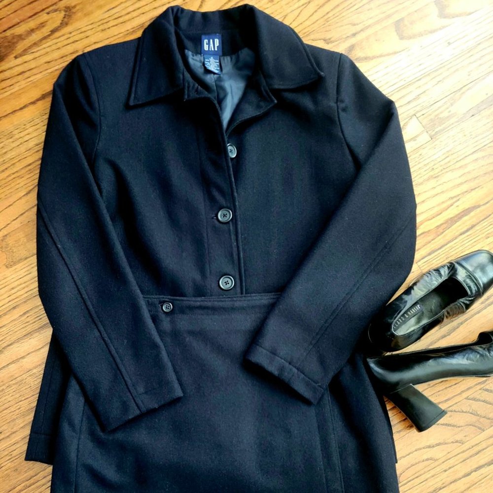 Beautiful Vintage Gap Navy Peacoat Style Blazer and Skirt